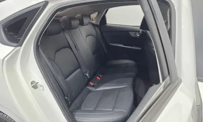 Kia K3 2022, 111817 км, за 8533.54 USD - фото 12