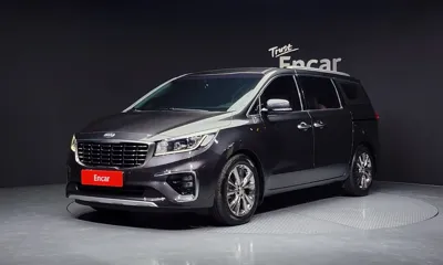 Kia Canival · 2019 год