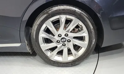 Hyundai Grandeur 2020, 70980 км, за 16221.51 USD - фото 21