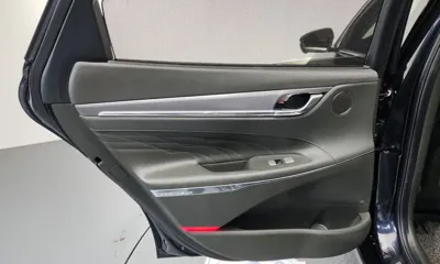 Hyundai Grandeur 2020, 70980 км, за 16221.51 USD - фото 25