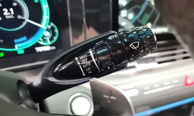 Hyundai Grandeur 2020, 70980 км, за 16221.51 USD - фото 37