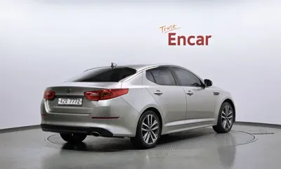 Kia K5 2014, 124311 км, за 3576.16 USD