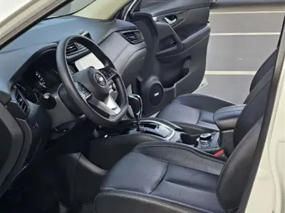Nissan X-Trail 2023, 50000 км, за 14379.2 USD