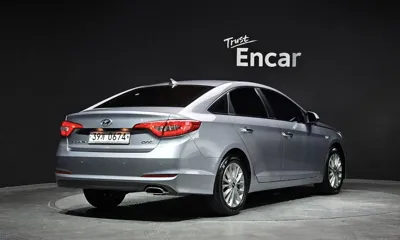 Hyundai Sonata 2017, 95488 км, за 5785.61 USD - фото 2