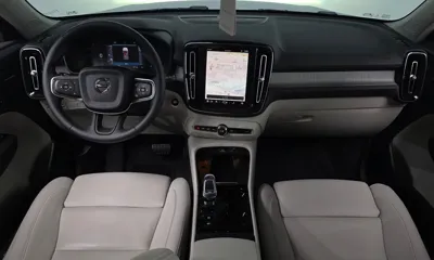 Volvo XC40 2025, 13018 км, за 28344.89 USD - фото 7