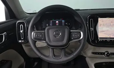 Volvo XC40 2025, 13018 км, за 28344.89 USD - фото 13