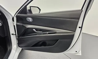 Hyundai Avante 2021, 24330 км, за 65140.1 USD - фото 25