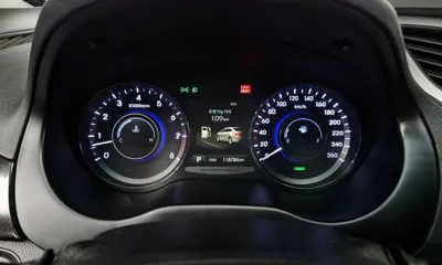 Hyundai Grandeur 2014, 118784 км, за 5675.59 USD - фото 8