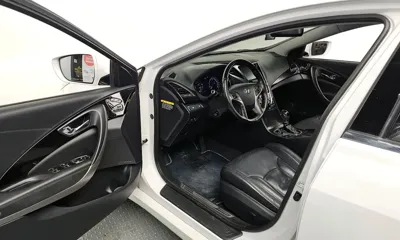 Hyundai Grandeur 2014, 118784 км, за 5675.59 USD - фото 11