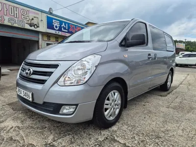 Hyundai Starex 2017, 260000 км, за 4228.47 USD