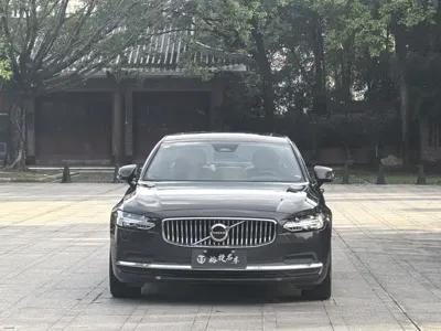 Volvo S90 2024, 42000 км, за 22630.52 USD