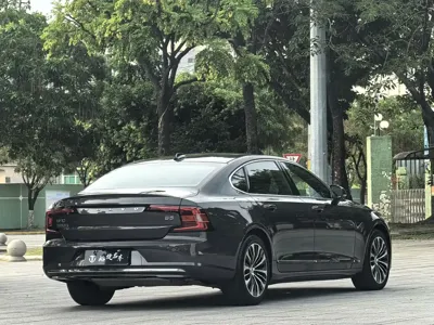 Volvo S90 2024, 42000 км, за 22630.52 USD
