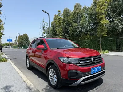 Volkswagen Tacqua 2020, 80000 км, за 6625.41 USD