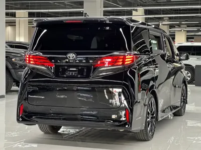 Toyota Alphard 2024, 28000 км, за 128203.48 USD