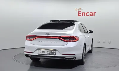 Hyundai Grandeur 2018, 137786 км, за 9124.33 USD