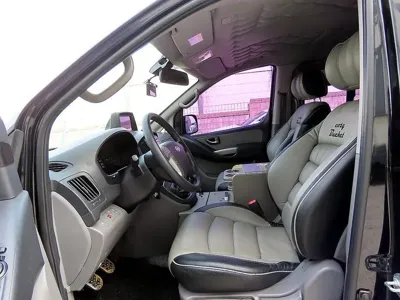 Hyundai Starex 2015, 168000 км, за 4492.9 USD