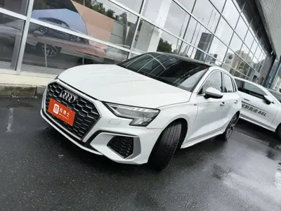Audi A3 · 2022 год