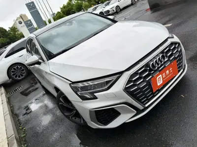 Audi A3 2022, 13000 км, за 23187.6 USD
