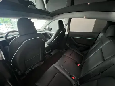 Tesla Model Y 2024, 55000 км, за 24871.42 USD - фото 6