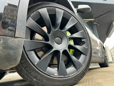Tesla Model Y 2024, 55000 км, за 24871.42 USD - фото 12