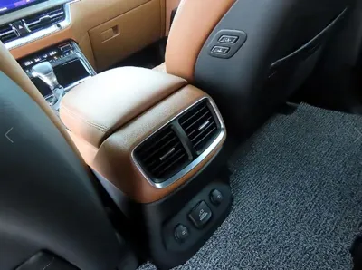 Kia Mohave 2024, 24539 км, за 28846.77 USD - фото 9