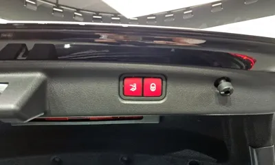 Mercedes-Benz C-Class 2023, 38651 км, за 24777 USD - фото 20