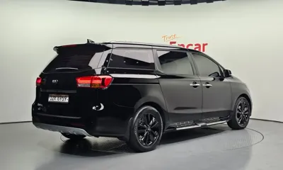 Kia Canival 2016, 109245 км, за 6435.67 USD