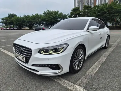 Hyundai Grandeur 2018, 173097 км, за 7871.46 USD