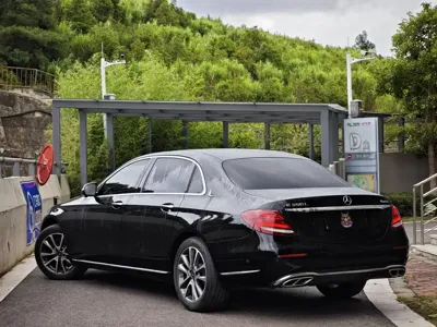 Mercedes-Benz E-Class 2019, 54000 км, за 24914.16 USD
