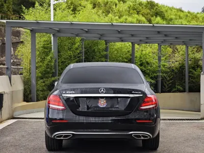 Mercedes-Benz E-Class 2019, 54000 км, за 24914.16 USD