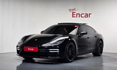 Porsche Panamera · 2022 год