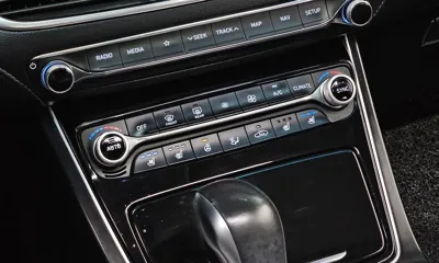 Hyundai Grandeur 2019, 135368 км, за 7361.57 USD - фото 29