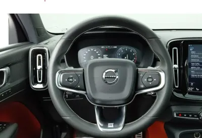 Volvo XC40 2019, 107371 км, за 12945.63 USD - фото 9