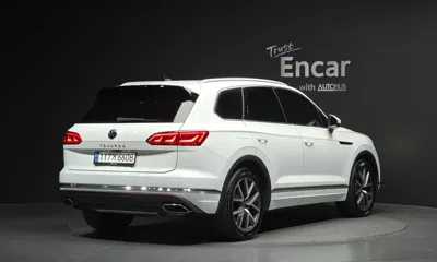 Volkswagen Touareg 2022, 88147 км, за 33434.04 USD