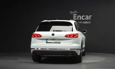 Volkswagen Touareg 2022, 88147 км, за 33434.04 USD