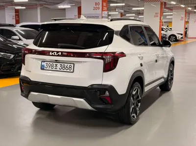 Kia Seltos 2023, 59493 км, за 22768.69 USD