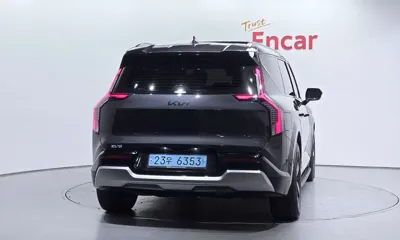 Kia EV9 2024, 48589 км, за 41945.65 USD