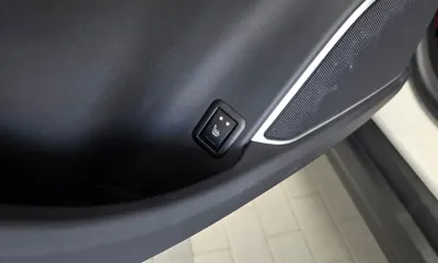 Maserati Levante 2017, 104331 км, за 15895.77 USD - фото 19