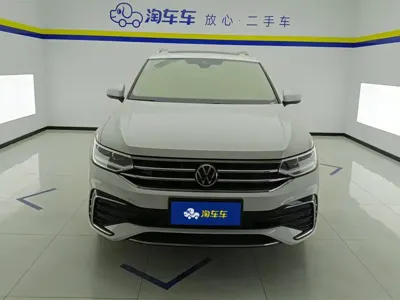 Volkswagen Tiguan L 2023, 62500 км, за 19125.06 USD
