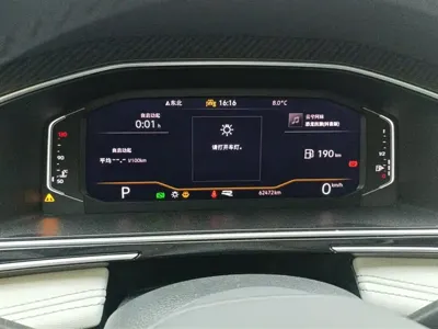 Volkswagen Tiguan L 2023, 62500 км, за 19125.06 USD - фото 14