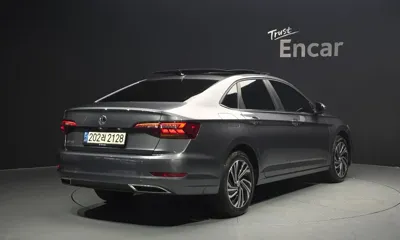 Volkswagen Jetta 2021, 38378 км, за 14976.88 USD