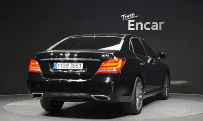 Hyundai Equus 2015, 288349 км, за 8205.33 USD