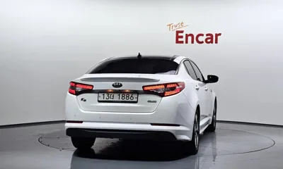 Kia K5 2014, 139686 км, за 3872.92 USD