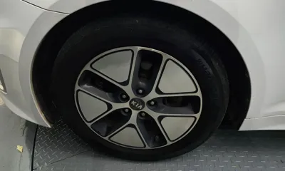Kia K5 2014, 139686 км, за 3872.92 USD