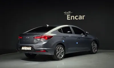 Hyundai Avante 2019, 210318 км, за 4297.71 USD