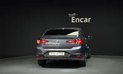 Hyundai Avante 2019, 210318 км, за 4297.71 USD