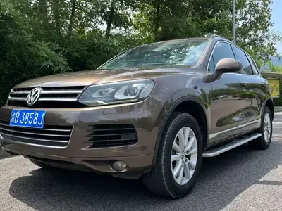 Volkswagen Touareg 2013, 150000 км, за 13112.38 USD