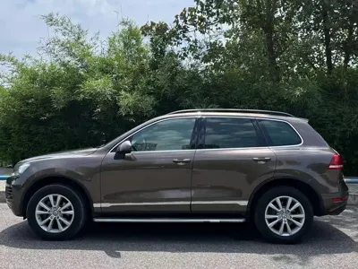 Volkswagen Touareg 2013, 150000 км, за 13112.38 USD