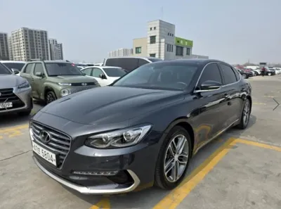 Hyundai Grandeur 2017, 113143 км, за 7409.58 USD