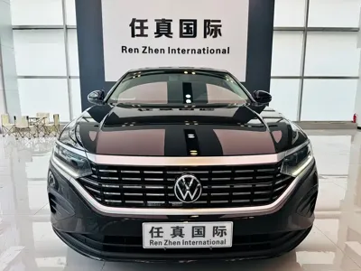 Volkswagen Passat 2022, 59000 км, за 17921.96 USD